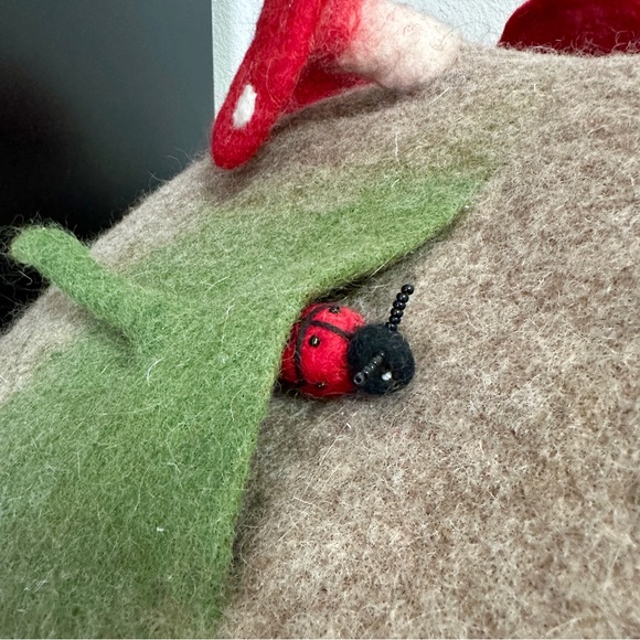 The Cutest Mushroom Pet Bed! Handmade Wool Felt Cat Cave House ๐ - Picture 6 of 7